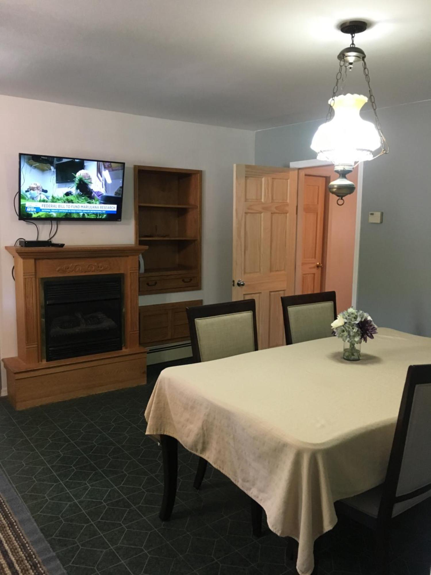 לייק ג'ורג' Barberry Court Motel &Cabins מראה חיצוני תמונה