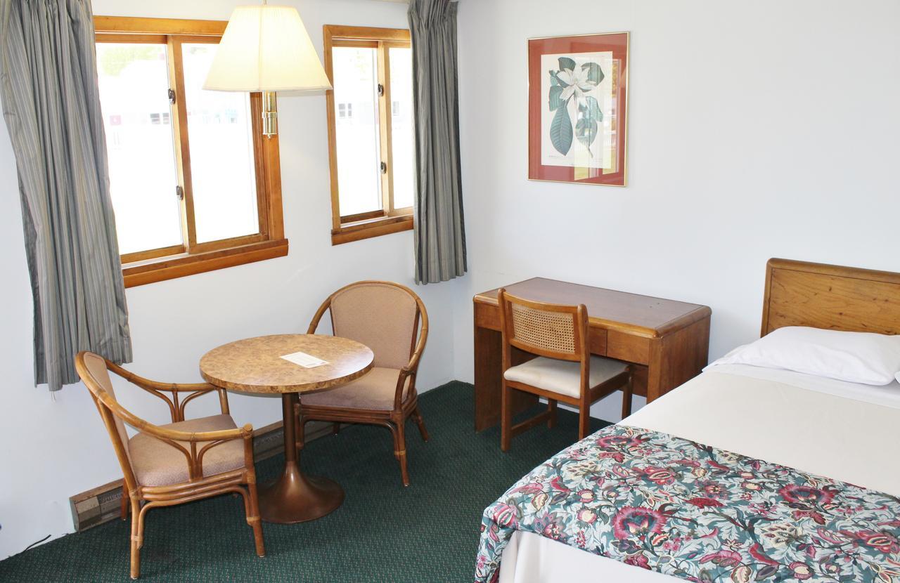 לייק ג'ורג' Barberry Court Motel &Cabins מראה חיצוני תמונה