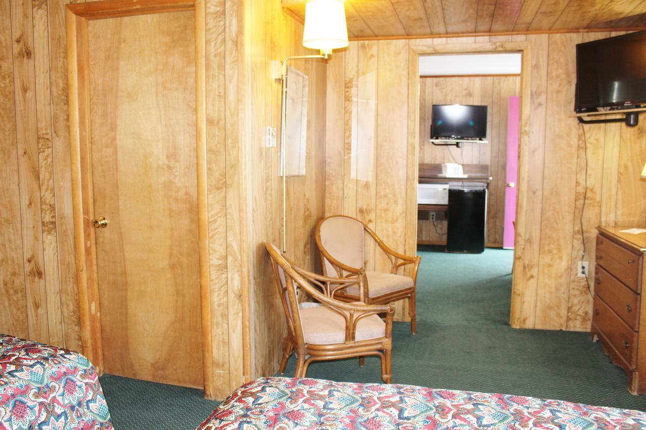 לייק ג'ורג' Barberry Court Motel &Cabins מראה חיצוני תמונה