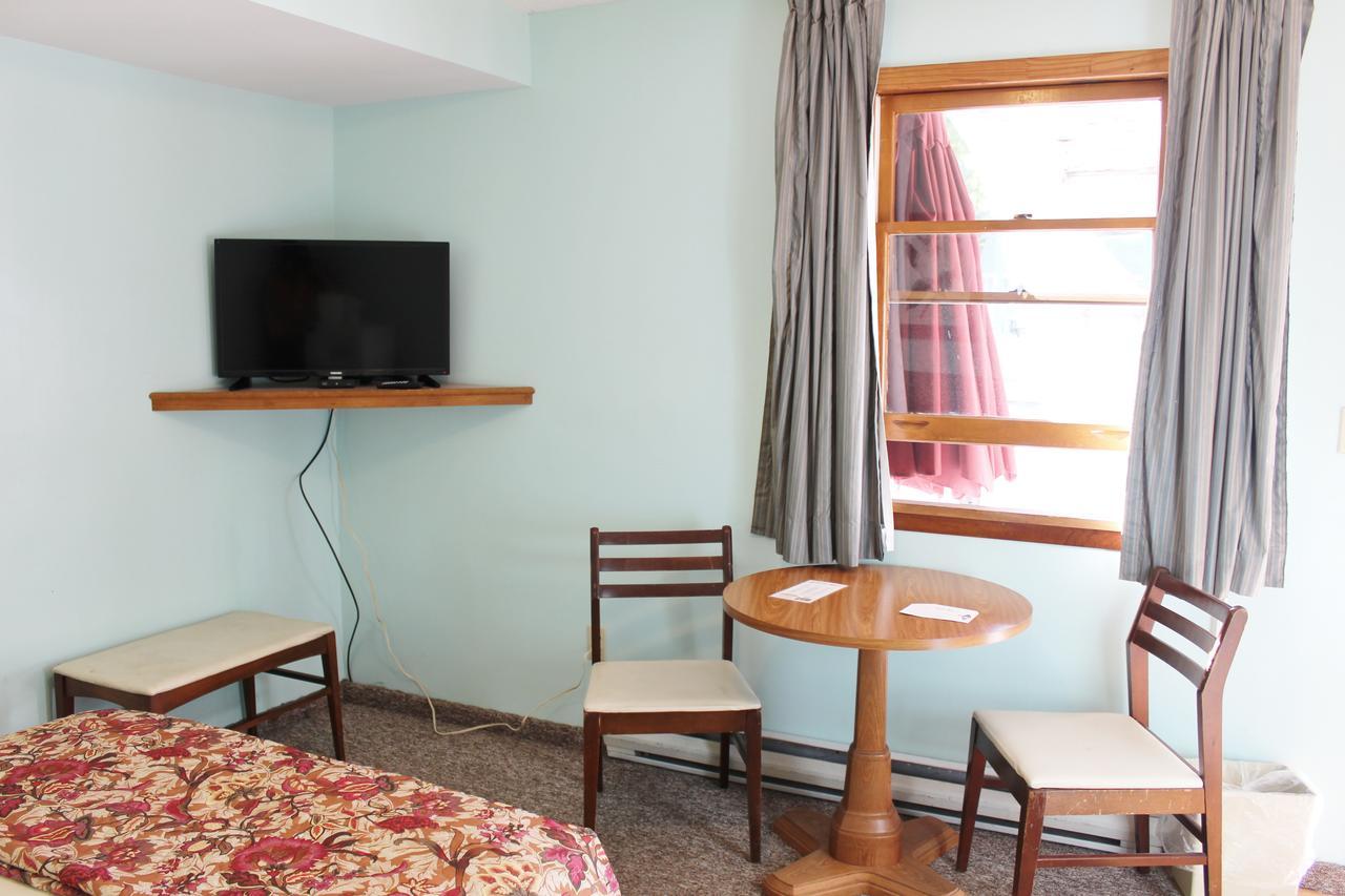 לייק ג'ורג' Barberry Court Motel &Cabins מראה חיצוני תמונה