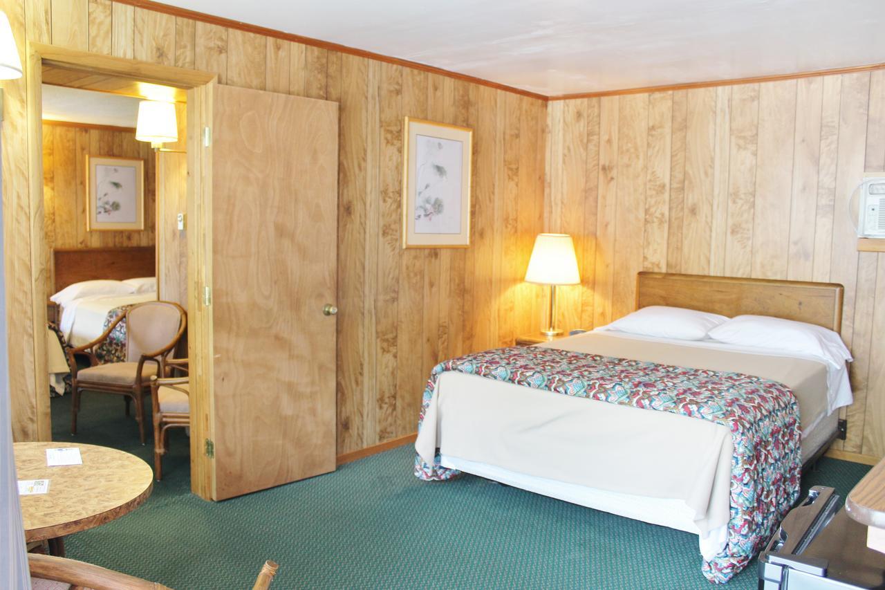 לייק ג'ורג' Barberry Court Motel &Cabins מראה חיצוני תמונה