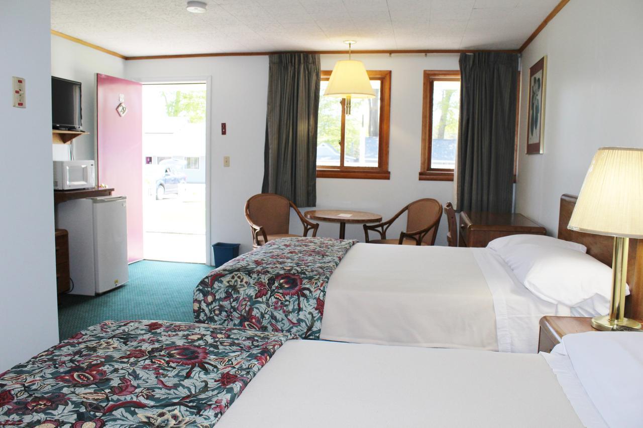 לייק ג'ורג' Barberry Court Motel &Cabins מראה חיצוני תמונה