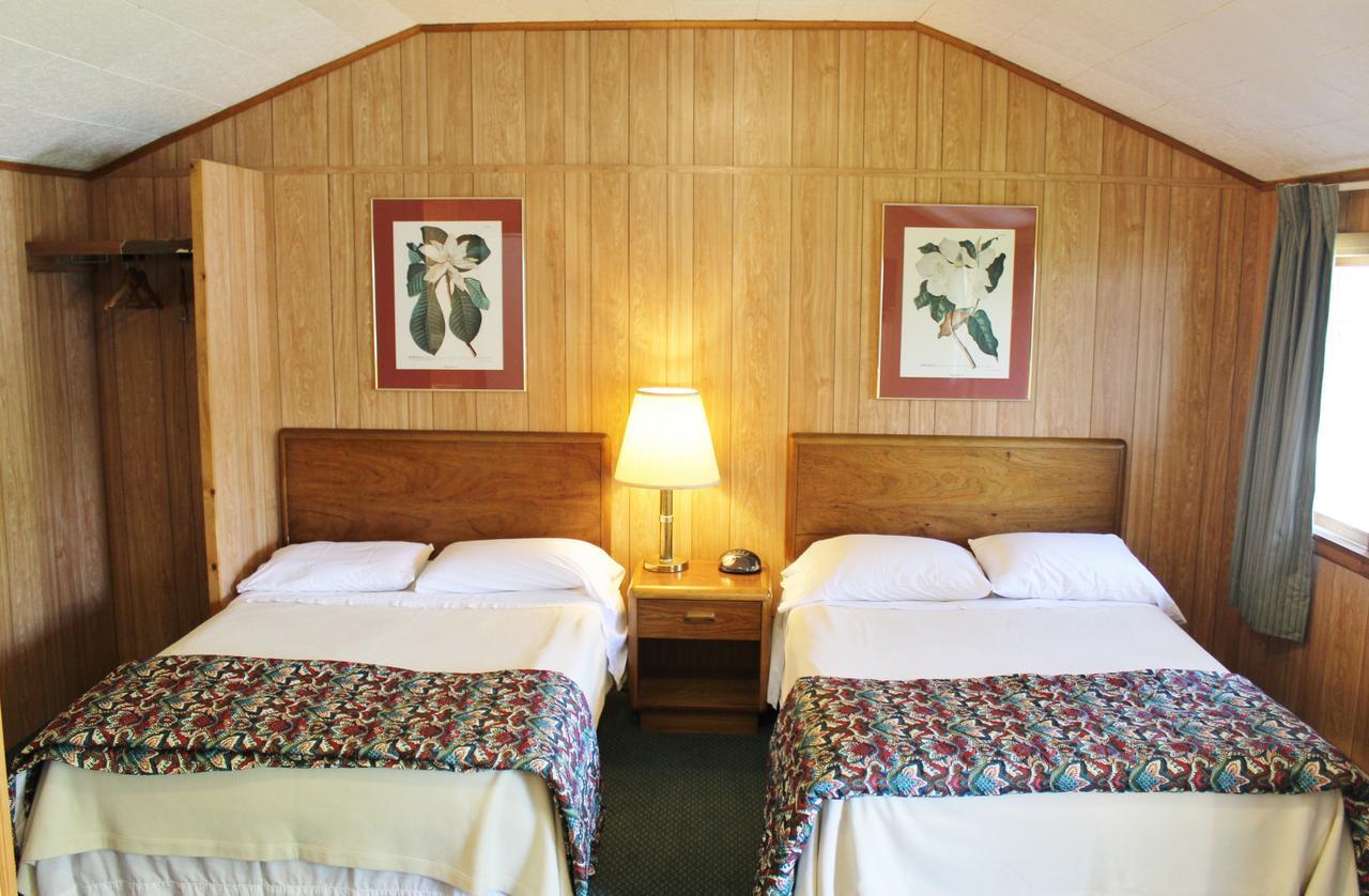 לייק ג'ורג' Barberry Court Motel &Cabins מראה חיצוני תמונה